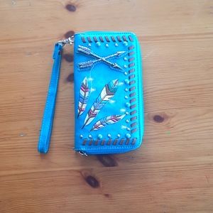 Beautiful Turquoise Zipper Wallet